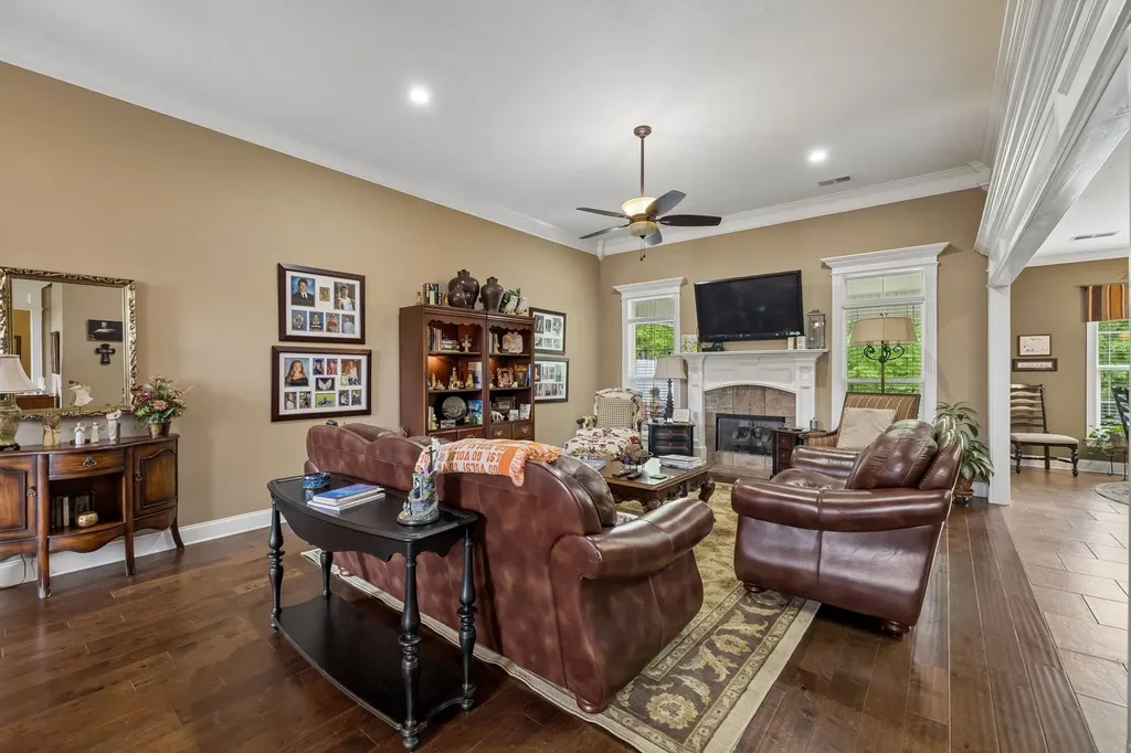 145 Airport Court Waverly TN 37185