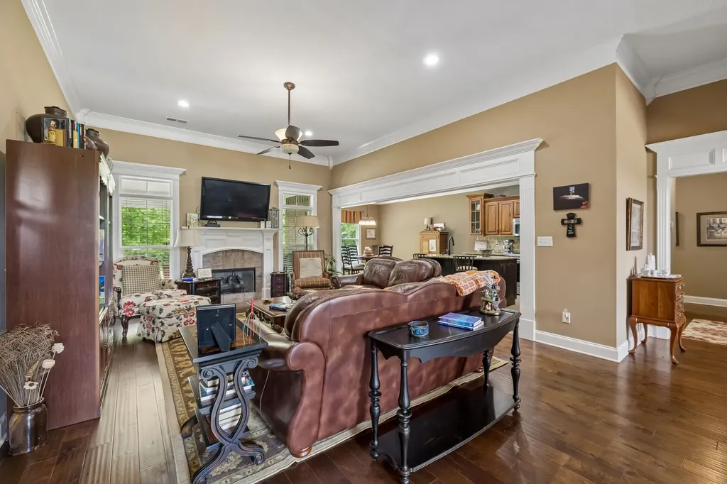 145 Airport Court Waverly TN 37185