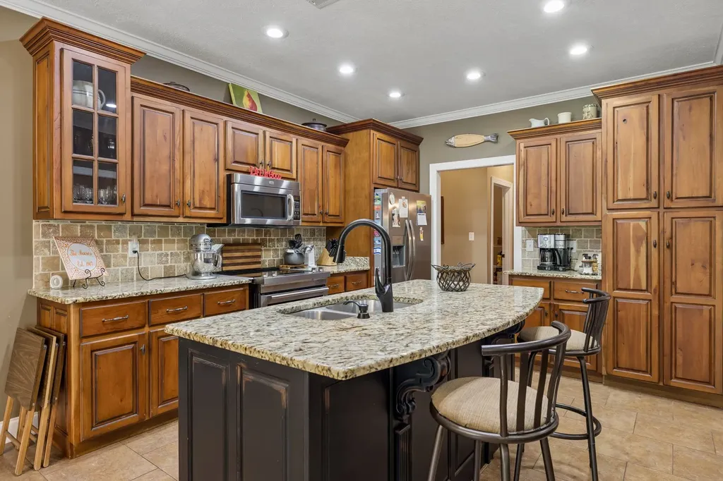 145 Airport Court Waverly TN 37185