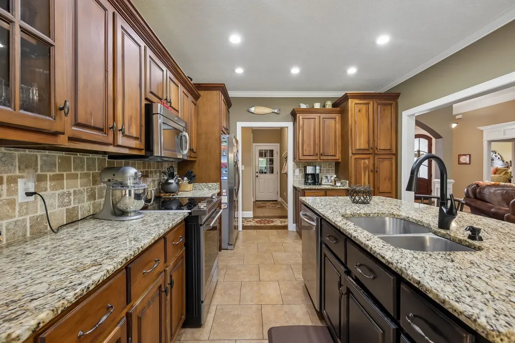 145 Airport Court Waverly TN 37185