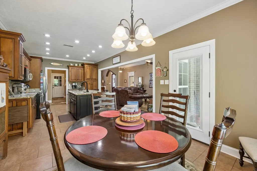 145 Airport Court Waverly TN 37185