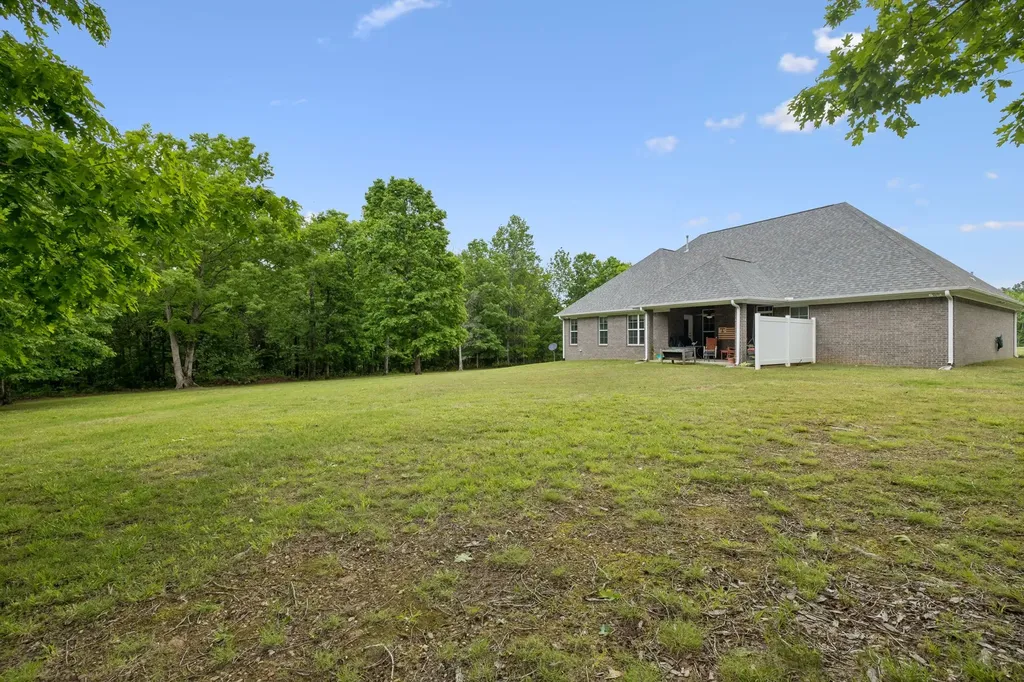 145 Airport Court Waverly TN 37185