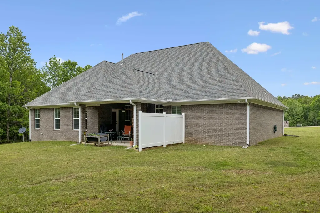 145 Airport Court Waverly TN 37185