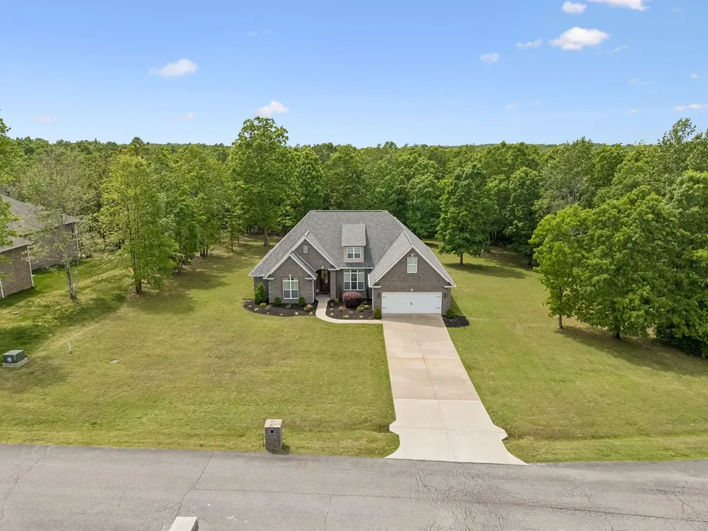 145 Airport Court Waverly TN 37185