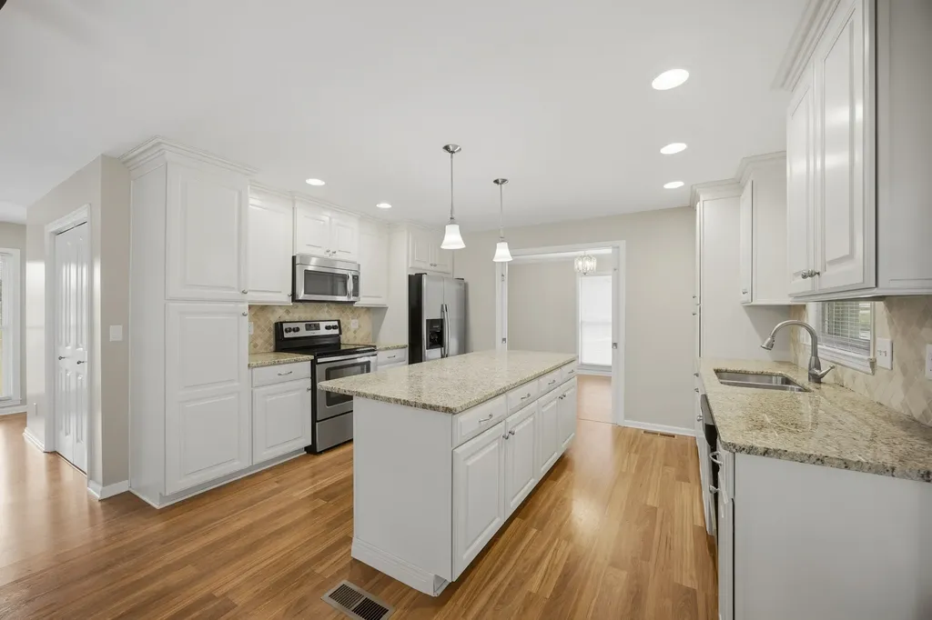 6716 Cool Springs Road Thompsons Station TN 37179