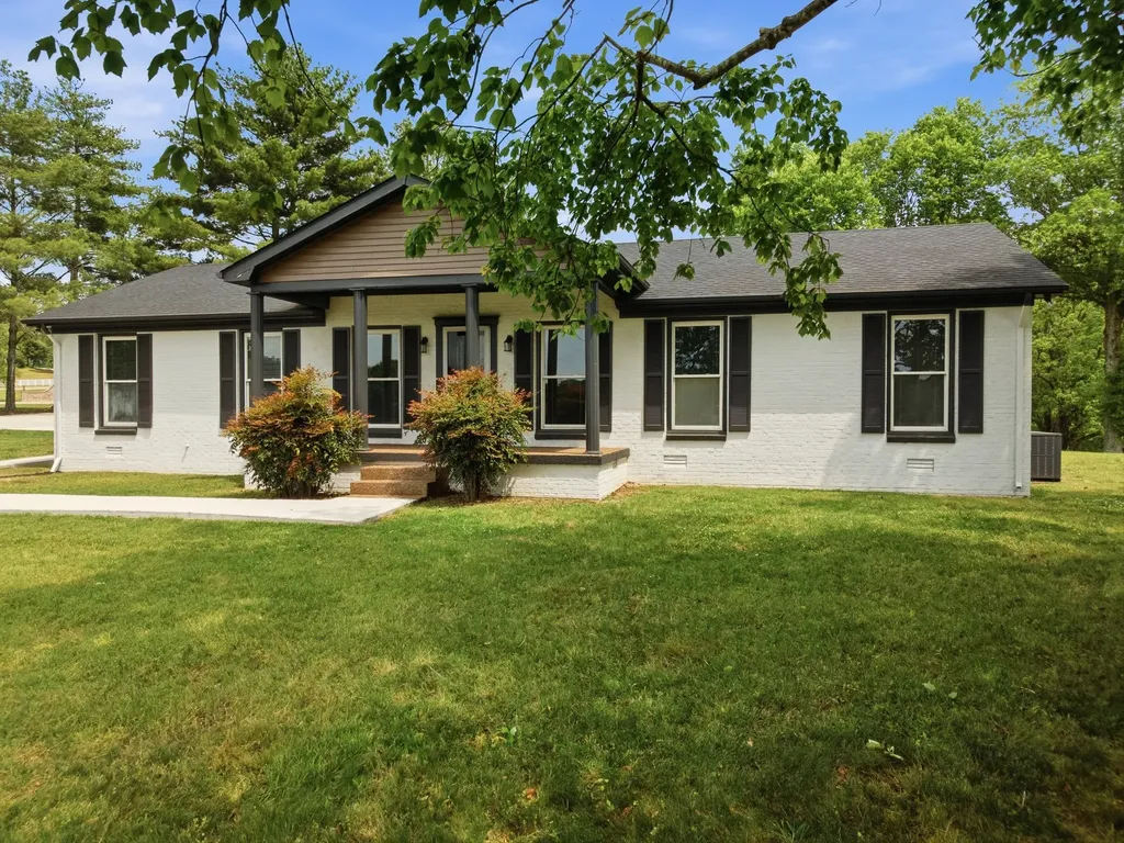 6716 Cool Springs Road Thompsons Station TN 37179