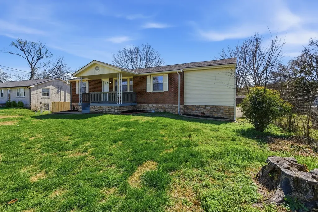 5015 Bonnahill Drive Hermitage TN 37076