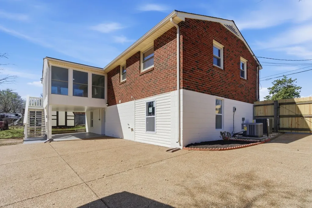 5015 Bonnahill Drive Hermitage TN 37076