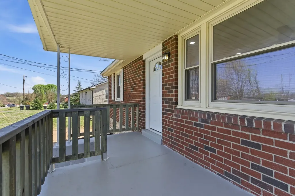 5015 Bonnahill Drive Hermitage TN 37076