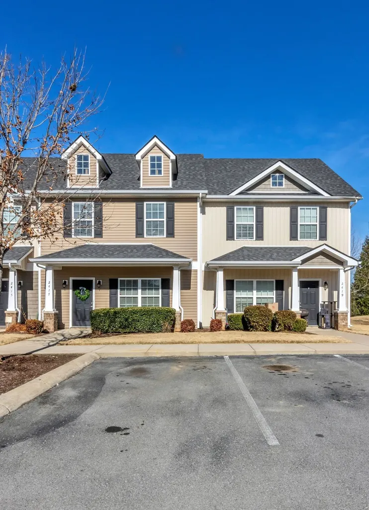 2417 New Holland Circle Murfreesboro TN 37128