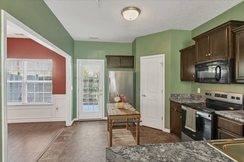 2417 New Holland Circle Murfreesboro TN 37128