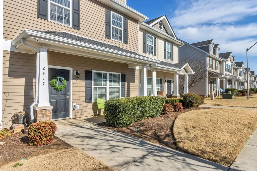 2417 New Holland Circle Murfreesboro TN 37128