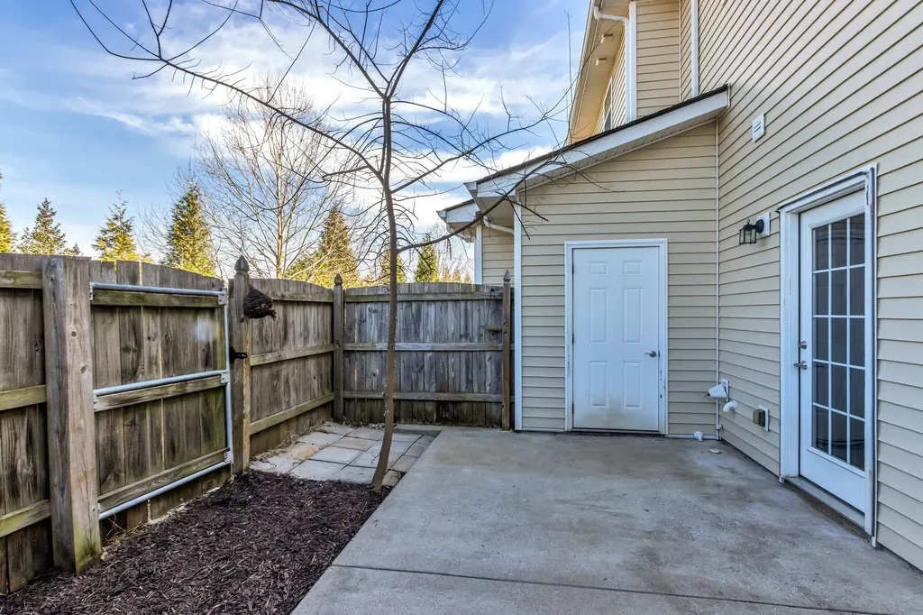2417 New Holland Circle Murfreesboro TN 37128