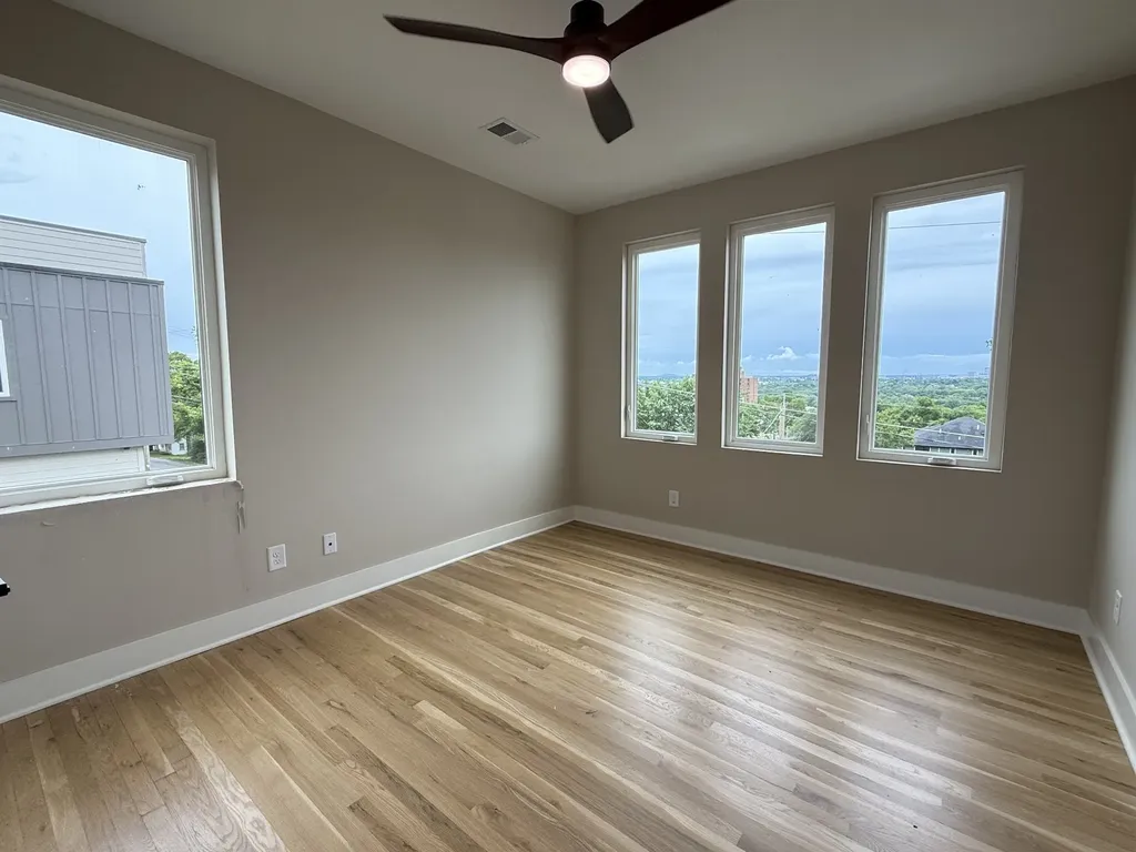 2143 Goodrich Avenue Nashville TN 37218