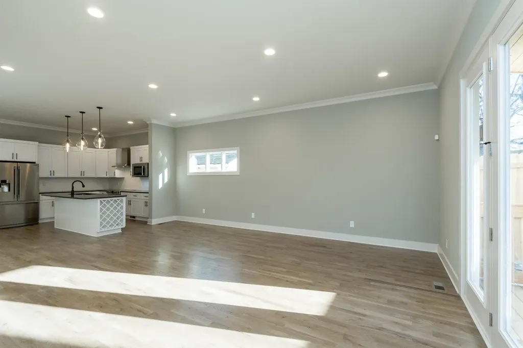 907A 32nd Ave, N Nashville TN 37209