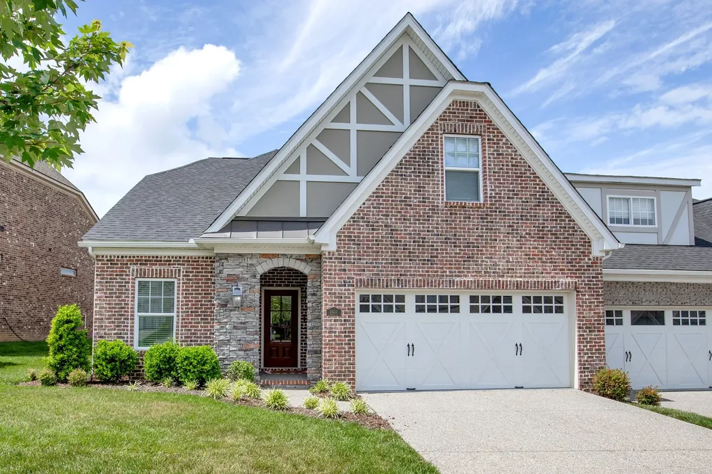 886 Cherry Grove Drive Hendersonville TN 37075