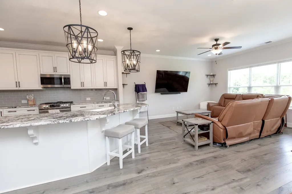 886 Cherry Grove Drive Hendersonville TN 37075