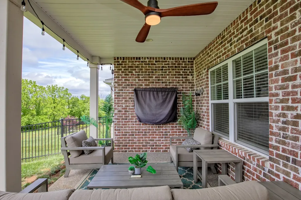 886 Cherry Grove Drive Hendersonville TN 37075