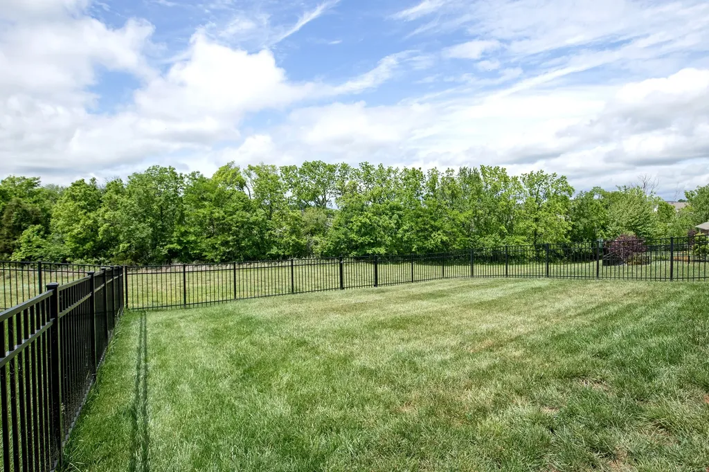 886 Cherry Grove Drive Hendersonville TN 37075