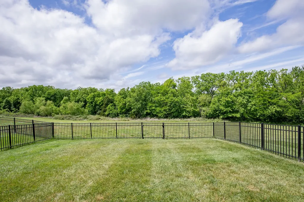 886 Cherry Grove Drive Hendersonville TN 37075