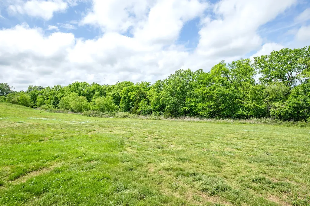 886 Cherry Grove Drive Hendersonville TN 37075