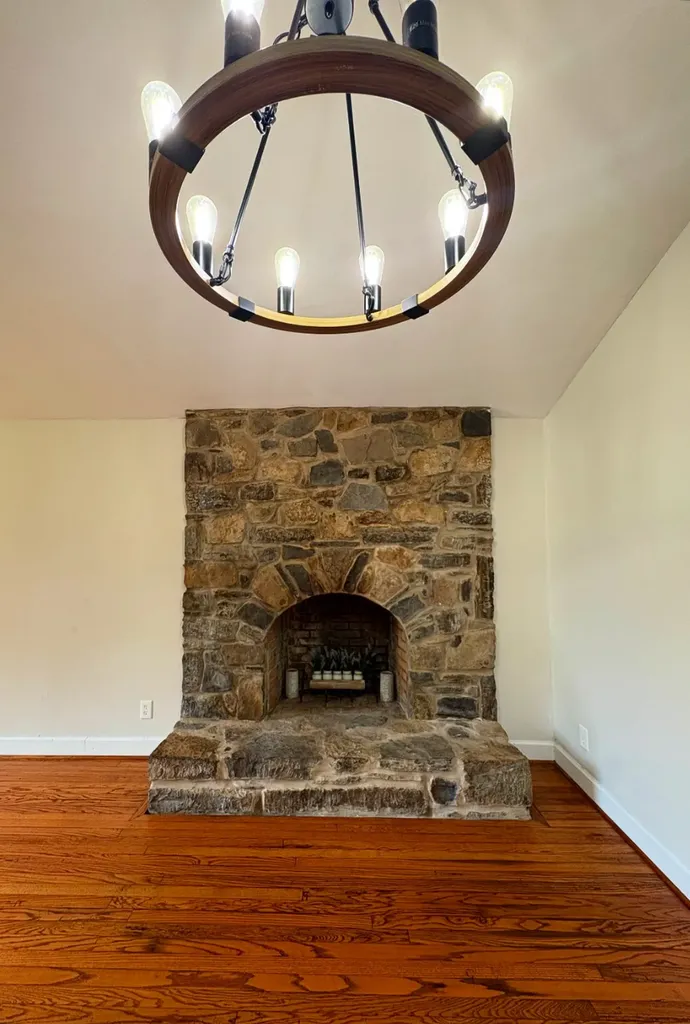140 Carver Hollow Road Pleasant Shade TN 37145