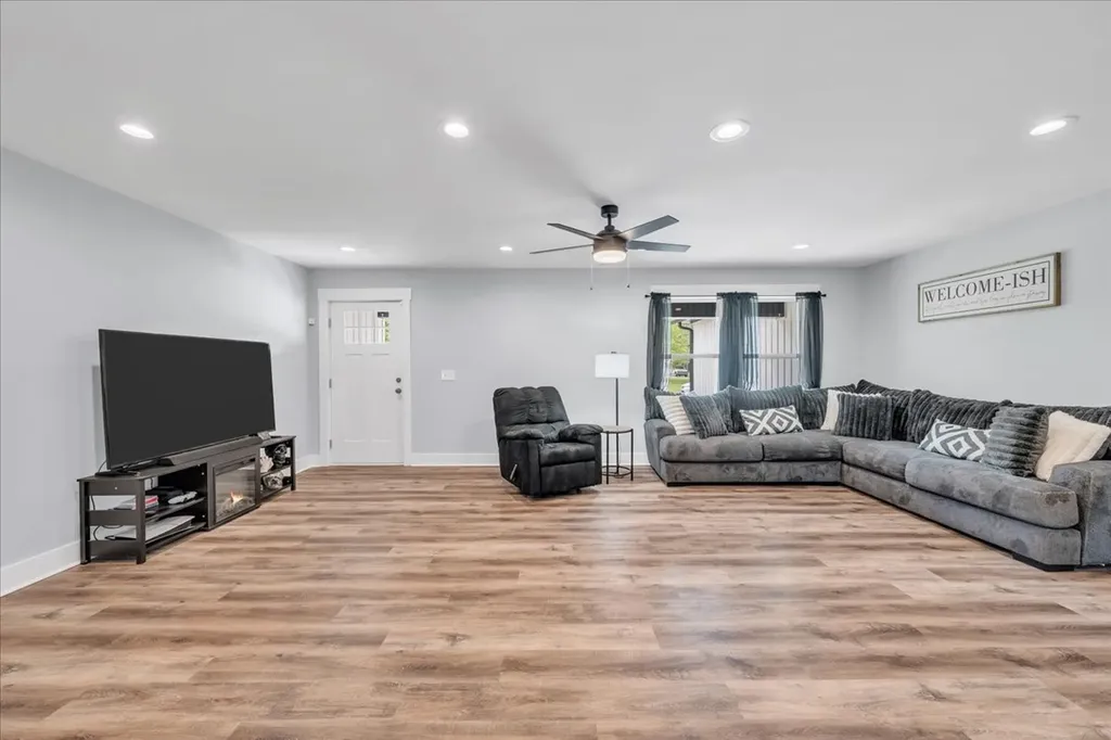 116 Carter Blake Road Tullahoma TN 37388