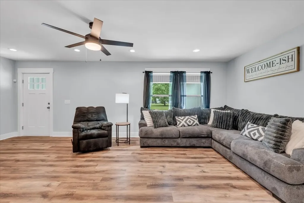 116 Carter Blake Road Tullahoma TN 37388