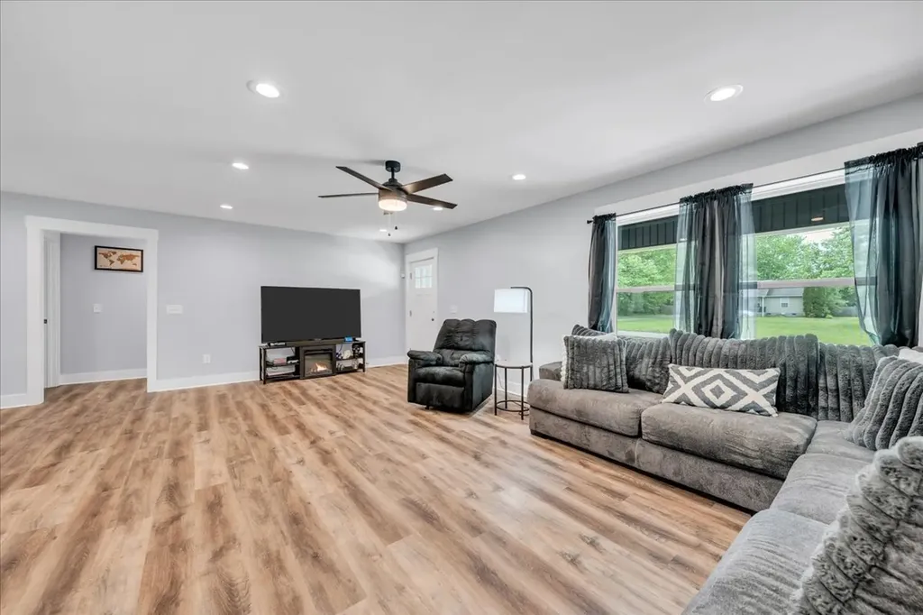 116 Carter Blake Road Tullahoma TN 37388