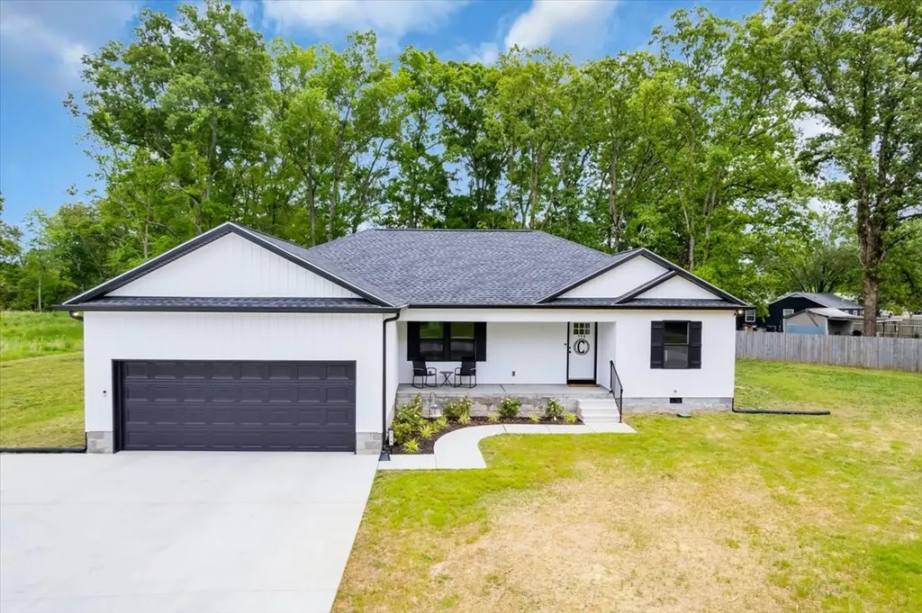 116 Carter Blake Road Tullahoma TN 37388