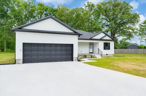 116 Carter Blake Road Tullahoma TN 37388