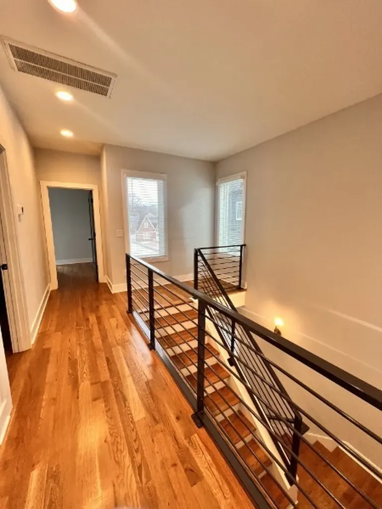 709 28th Ave, N Nashville TN 37208