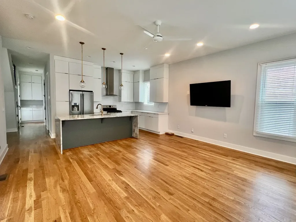 709 28th Ave, N Nashville TN 37208