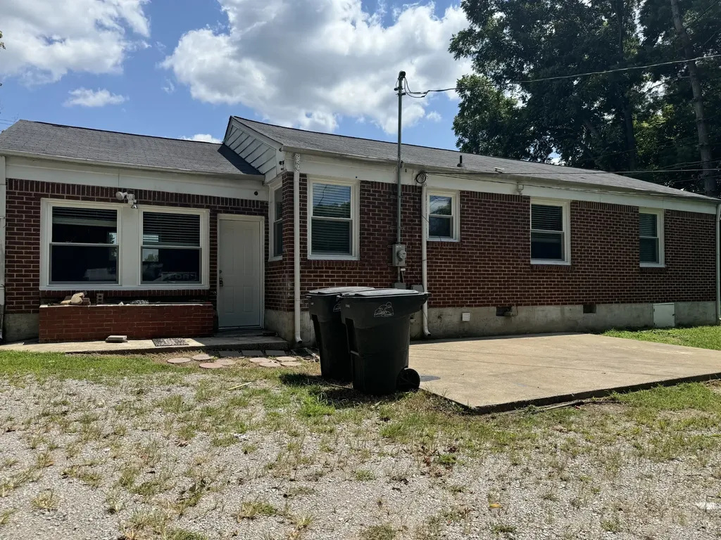 1119 Nashville Highway Columbia TN 38401