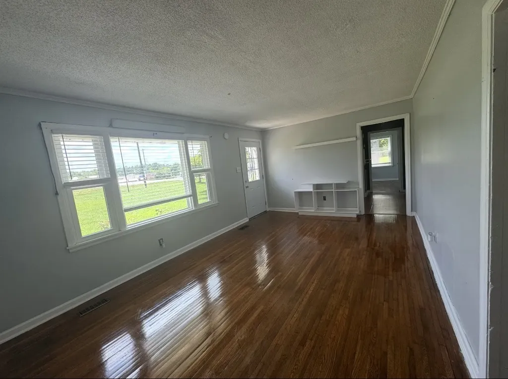 1119 Nashville Highway Columbia TN 38401
