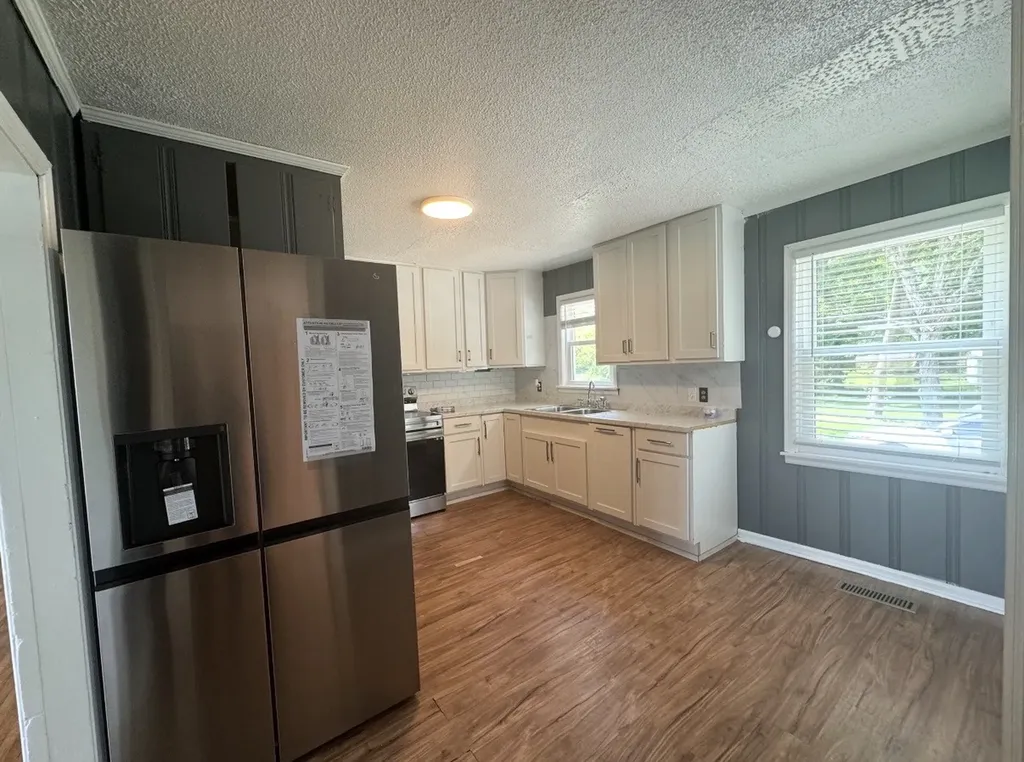 1119 Nashville Highway Columbia TN 38401