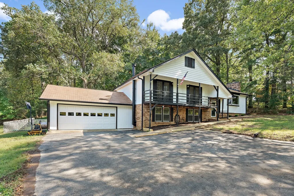 1627 W Grab Creek Road Dickson TN 37055