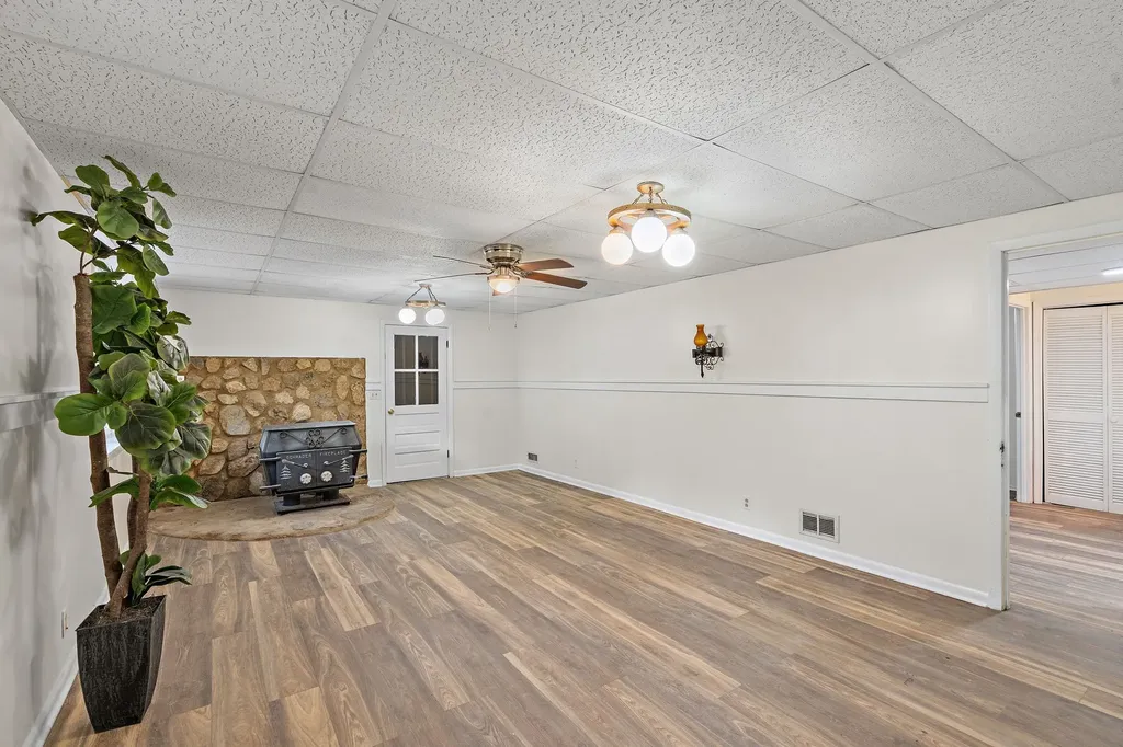 1627 W Grab Creek Road Dickson TN 37055
