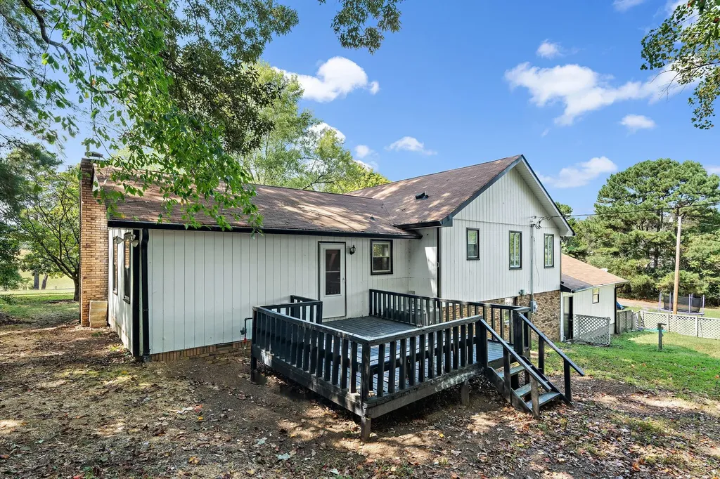 1627 W Grab Creek Road Dickson TN 37055