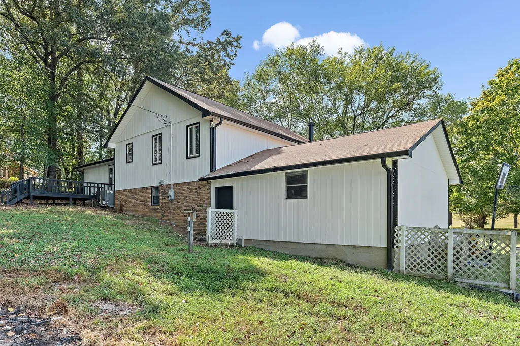 1627 W Grab Creek Road Dickson TN 37055