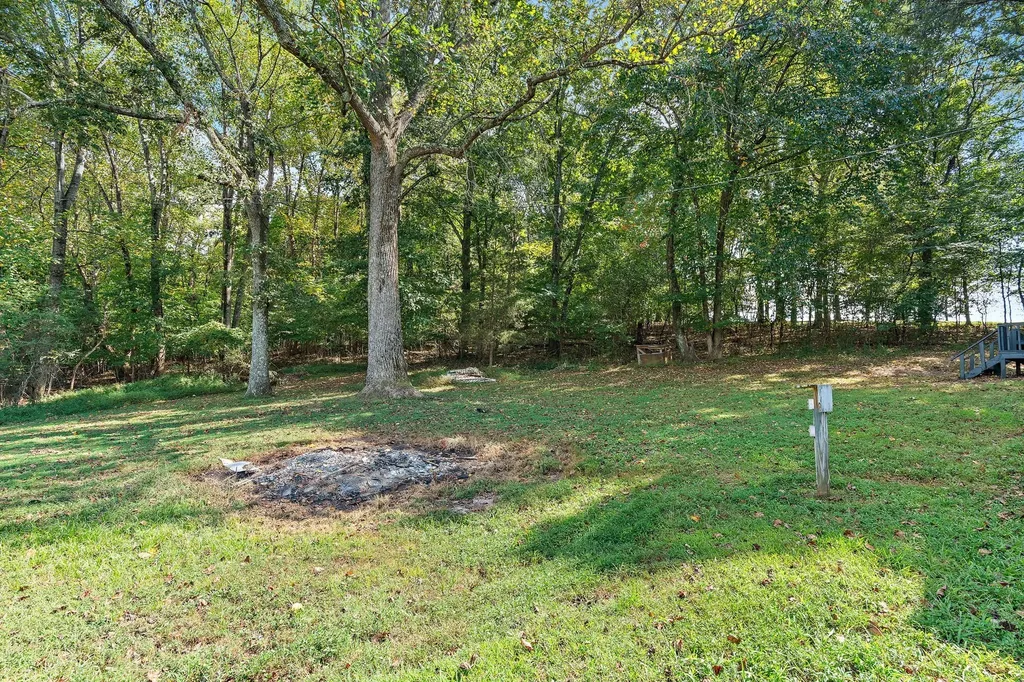 1627 W Grab Creek Road Dickson TN 37055
