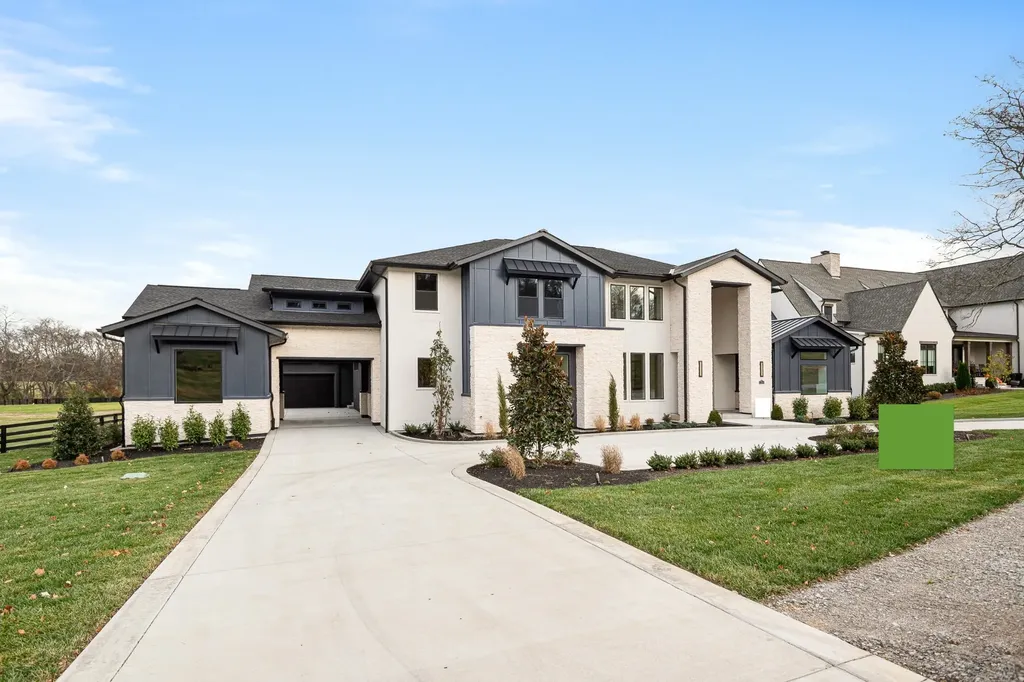 1764 Dean Road Thompsons Station TN 37179