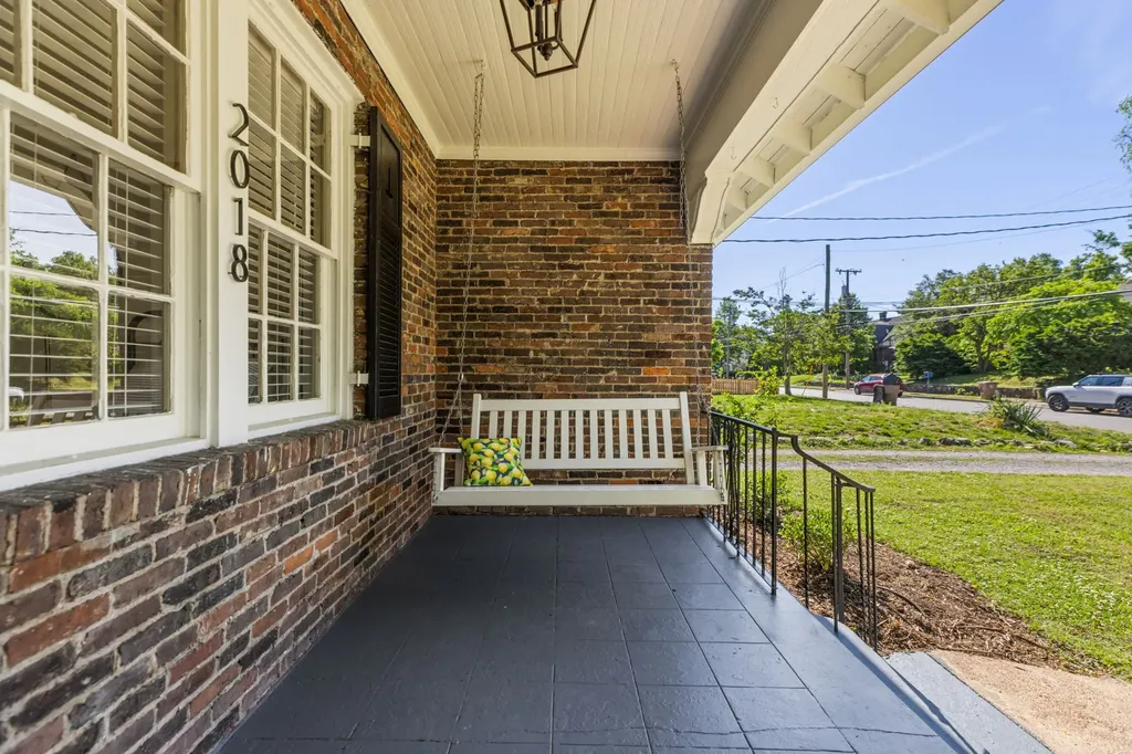 2018 Sweetbriar Avenue Nashville TN 37212