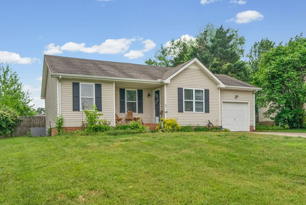 3220 N Senseney Circle Clarksville TN 37042