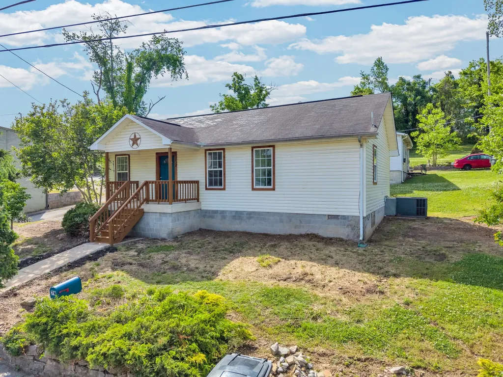7 N Carter Street Sparta TN 38583