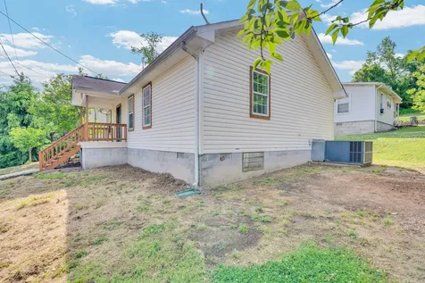 7 N Carter Street Sparta TN 38583