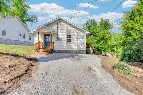 7 N Carter Street Sparta TN 38583