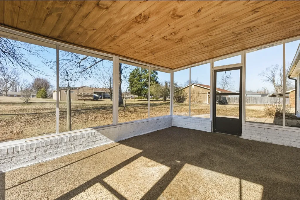 310 Lisa Lane Gallatin TN 37066