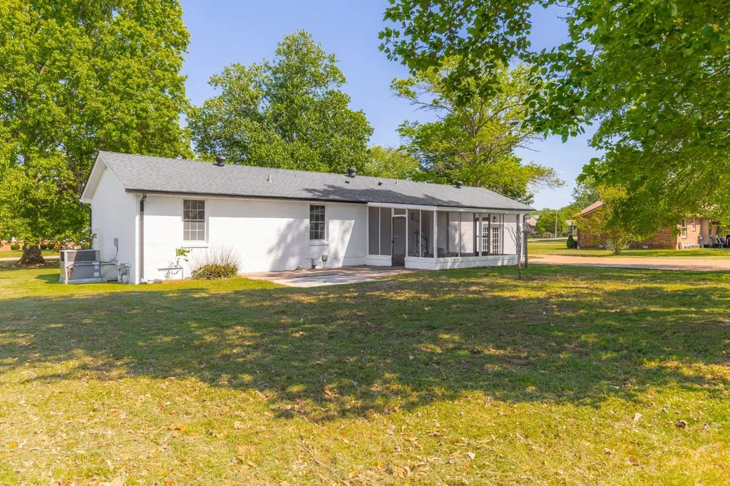 310 Lisa Lane Gallatin TN 37066