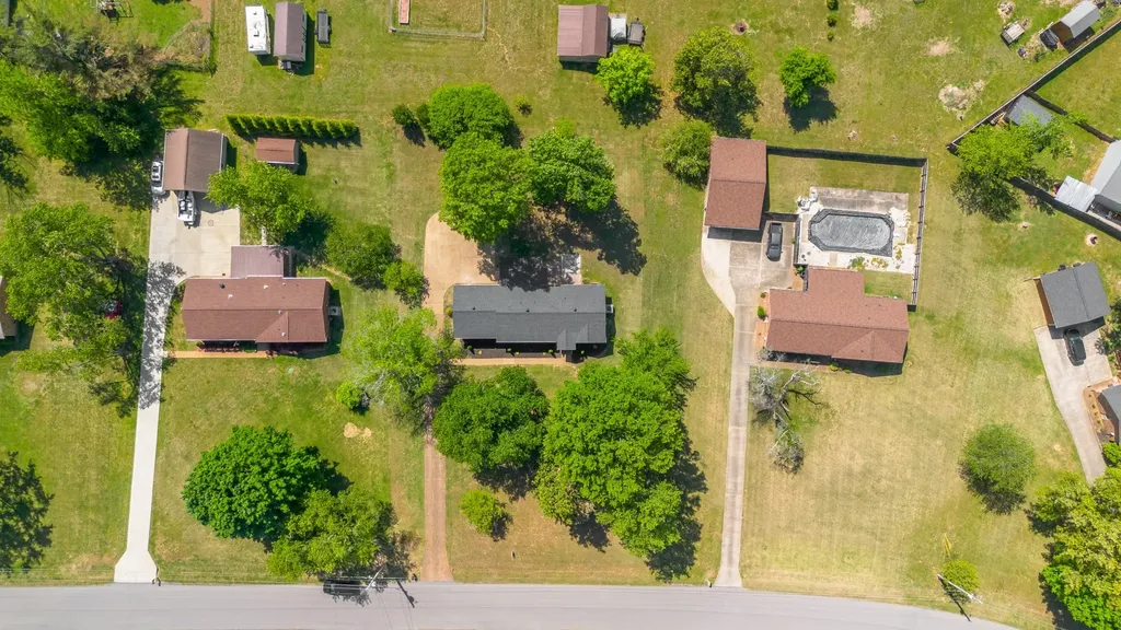 310 Lisa Lane Gallatin TN 37066